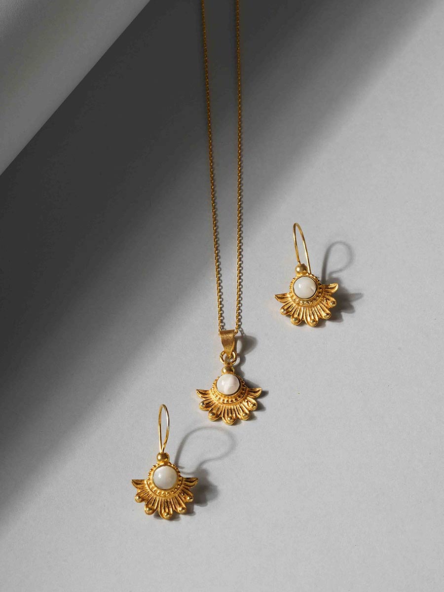 The Golden Blossom Set